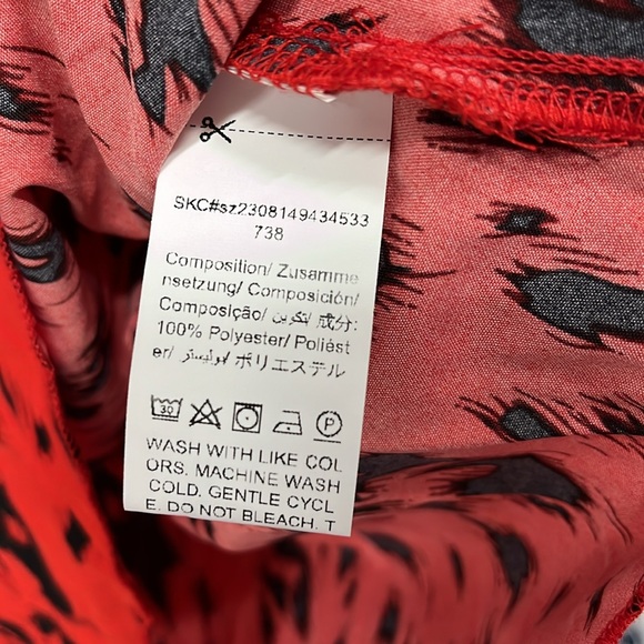 SALE Shein Blouse Red Black Animal Print Top Surplice V Neck Long Sleeve 0XL - Picture 5 of 7